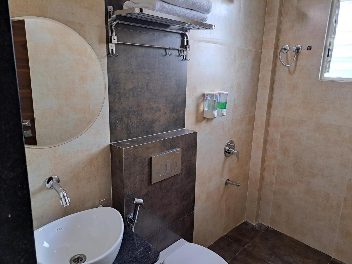 Bouquet Residency Hotel Nashik Luaran gambar