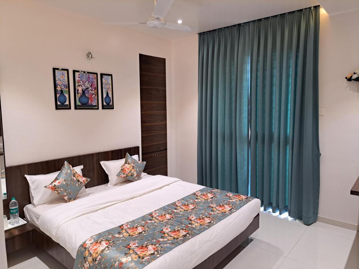 Bouquet Residency Hotel Nashik Luaran gambar