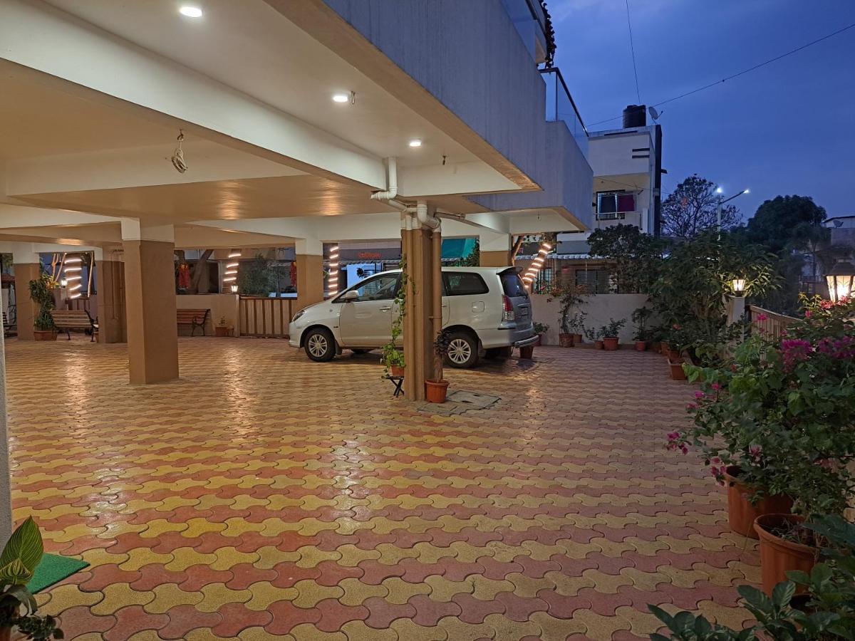 Bouquet Residency Hotel Nashik Luaran gambar