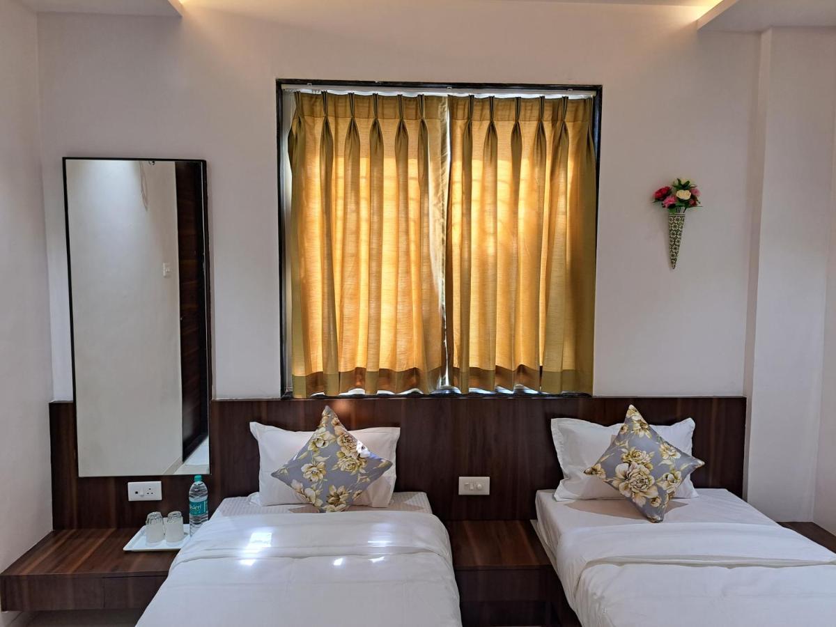 Bouquet Residency Hotel Nashik Luaran gambar