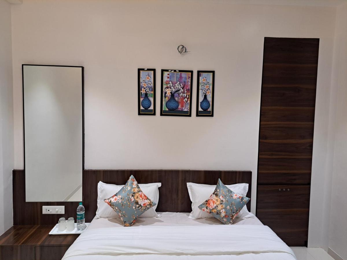 Bouquet Residency Hotel Nashik Luaran gambar
